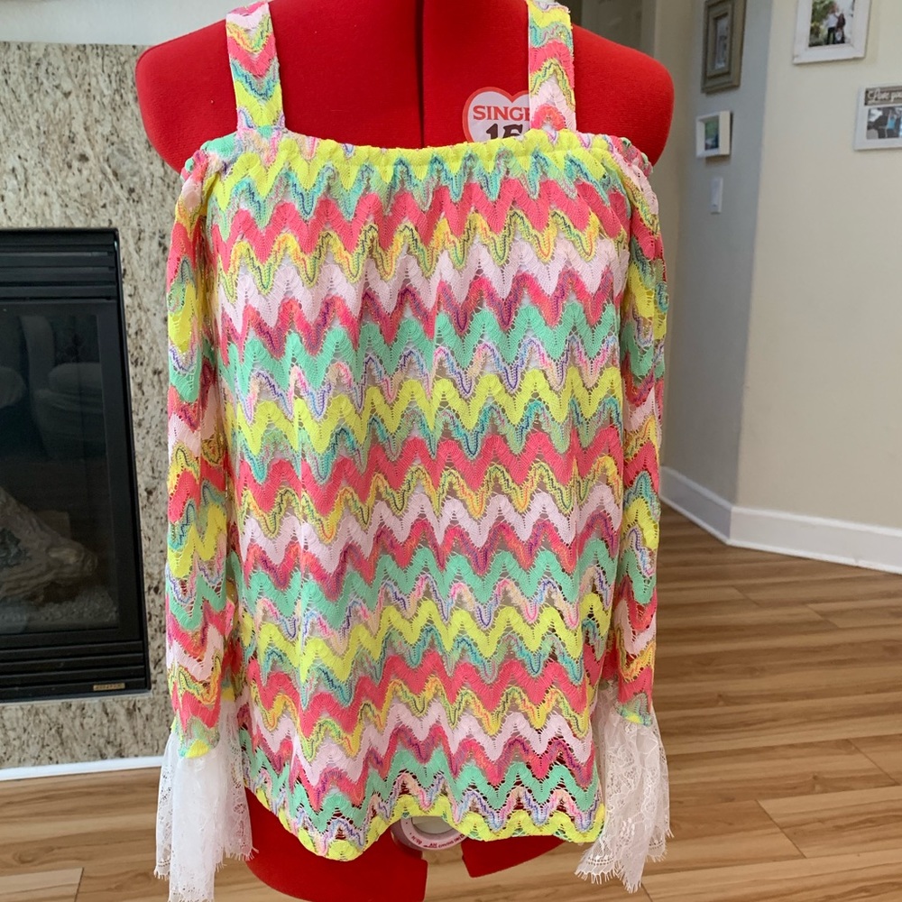 VaVa joy han Women’s bell sleeve crochet top xs